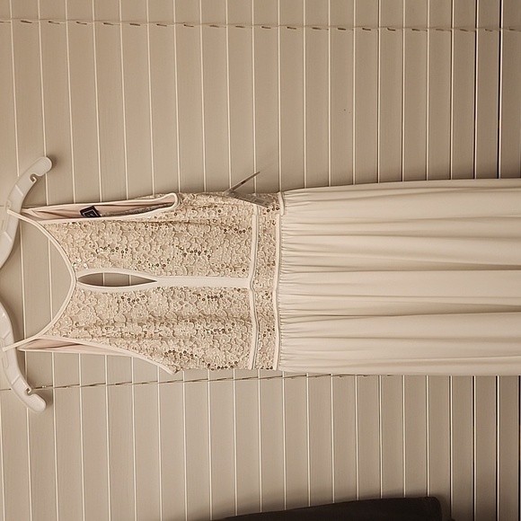 Morgan & Co. Dresses & Skirts - Morgans & Co Halter Lace Sequined Bridal Gown Sz 12